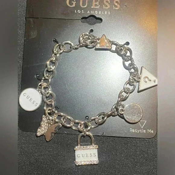 Guess Chunk Chain Charm Bracelet. NWOT - Picture 1 of 5